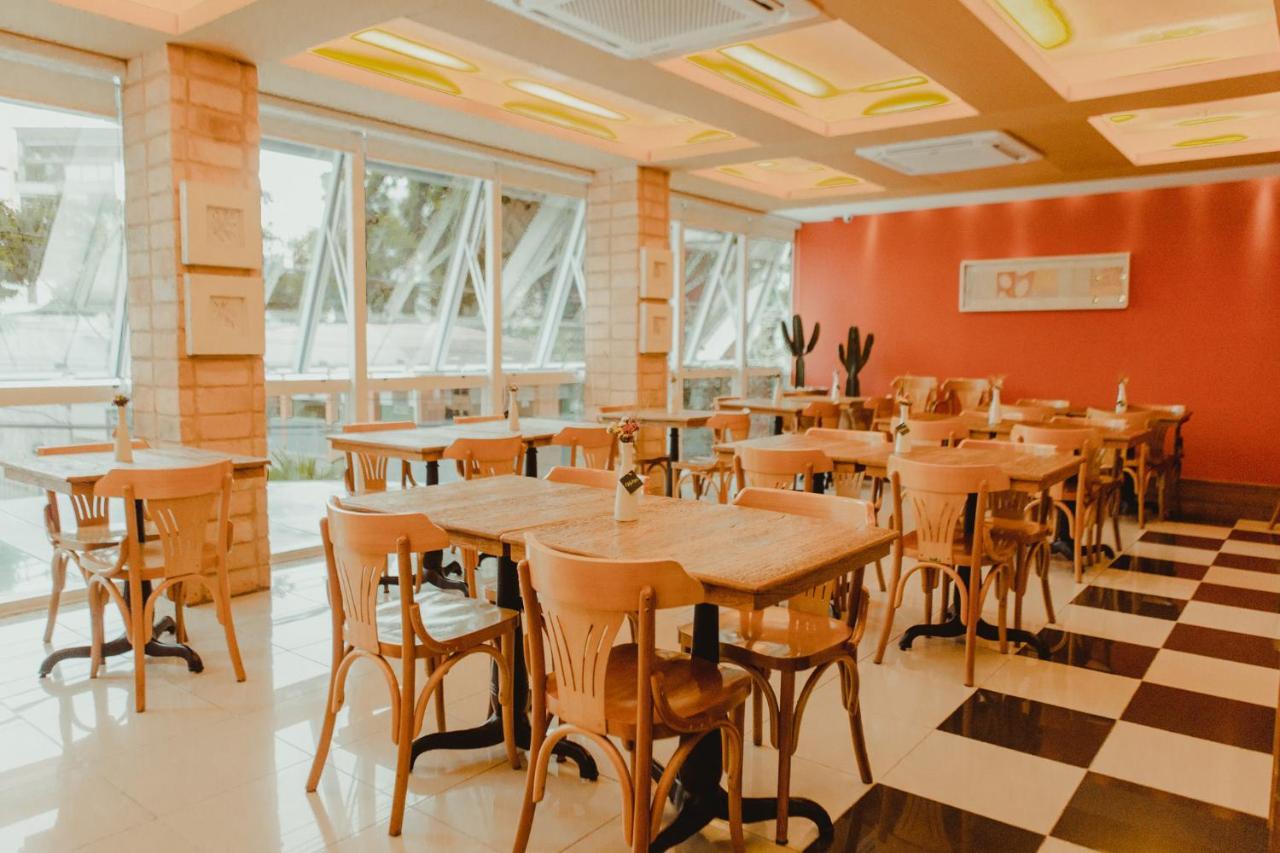 Hotel Habitare โนวาฟริบูร์โก ภายนอก รูปภาพ